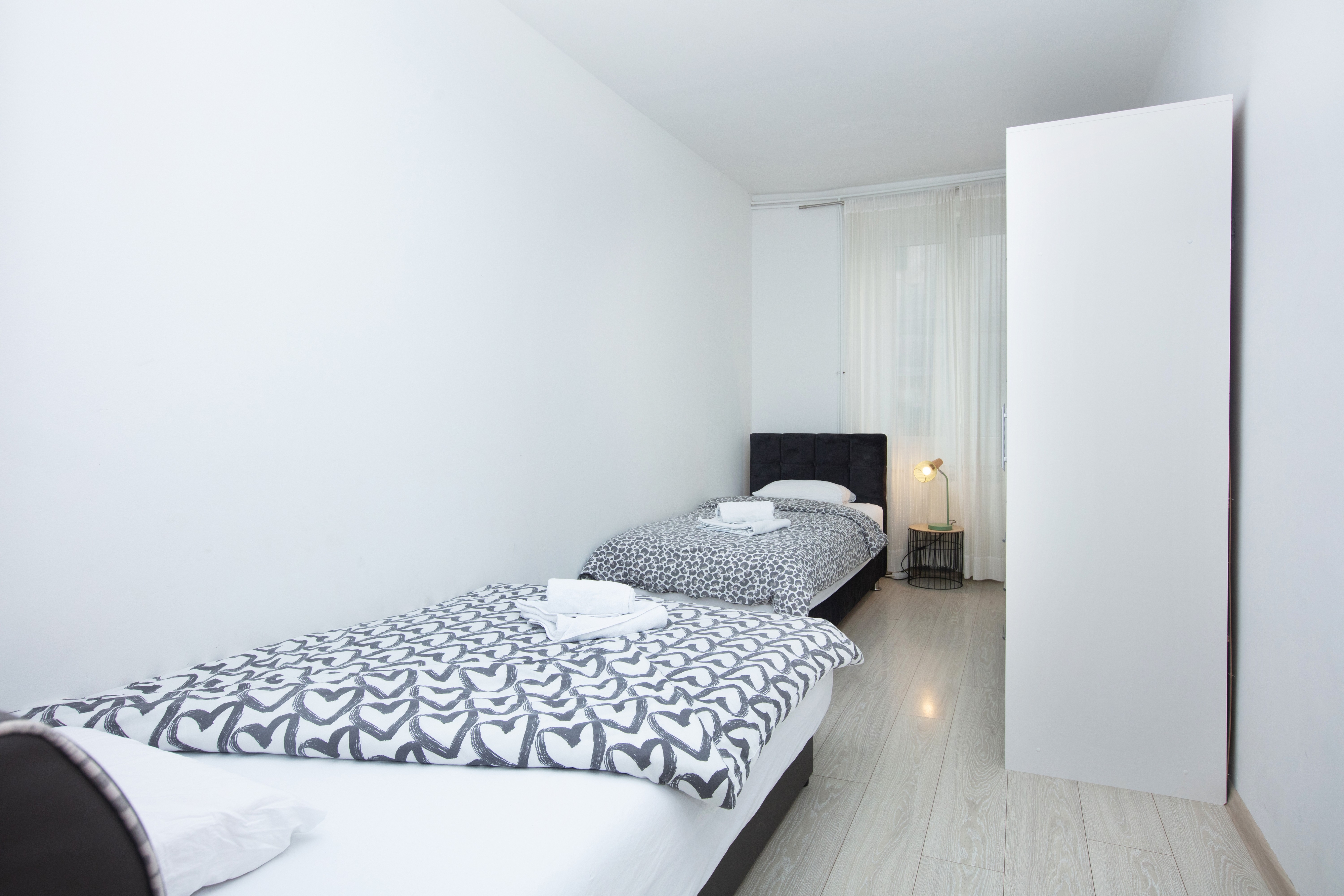 Three bedroom apartment with terrace Šibenik  A-b