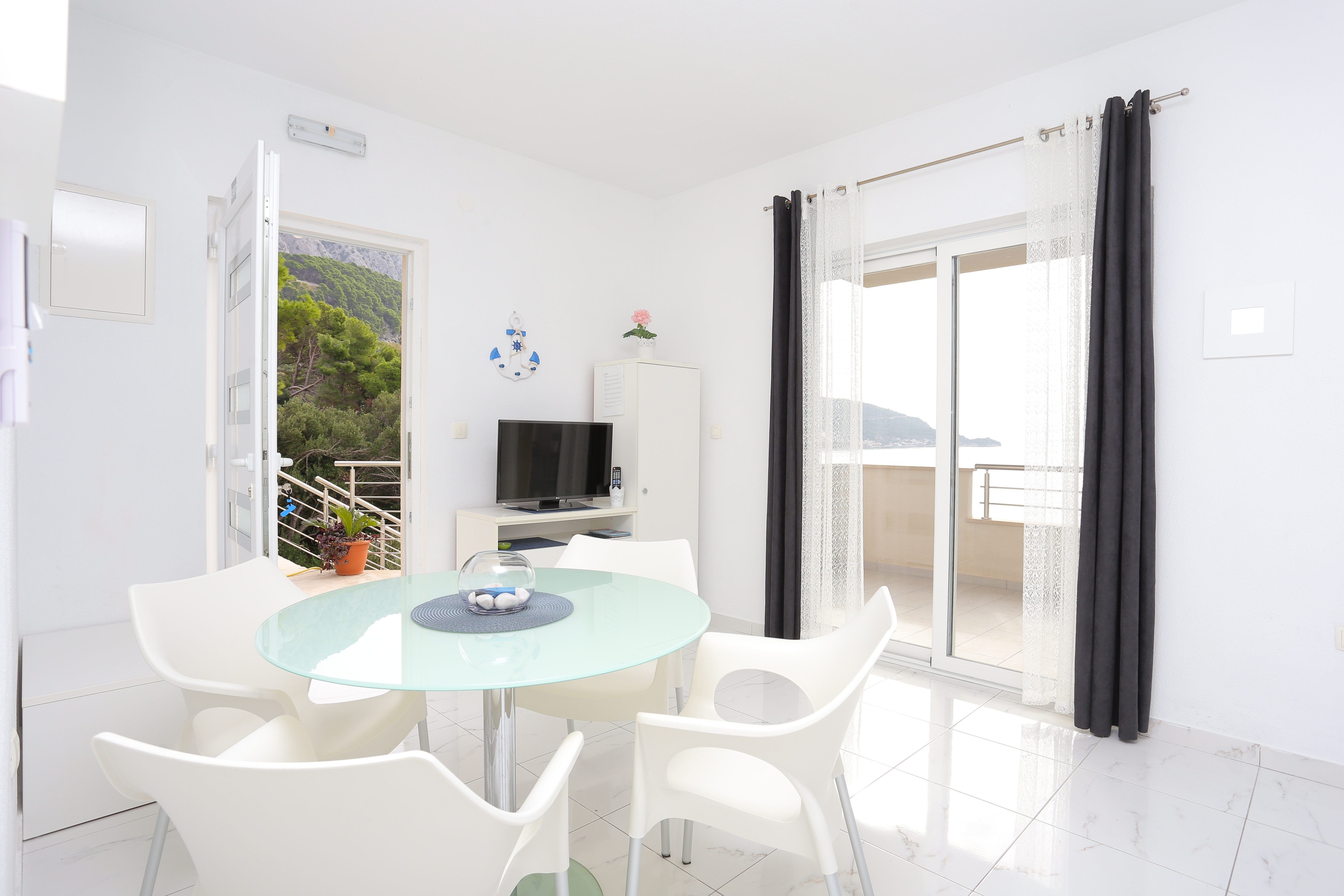 One bedroom apartment with terrace and sea view Podgora, Makarska (A-21817-a)