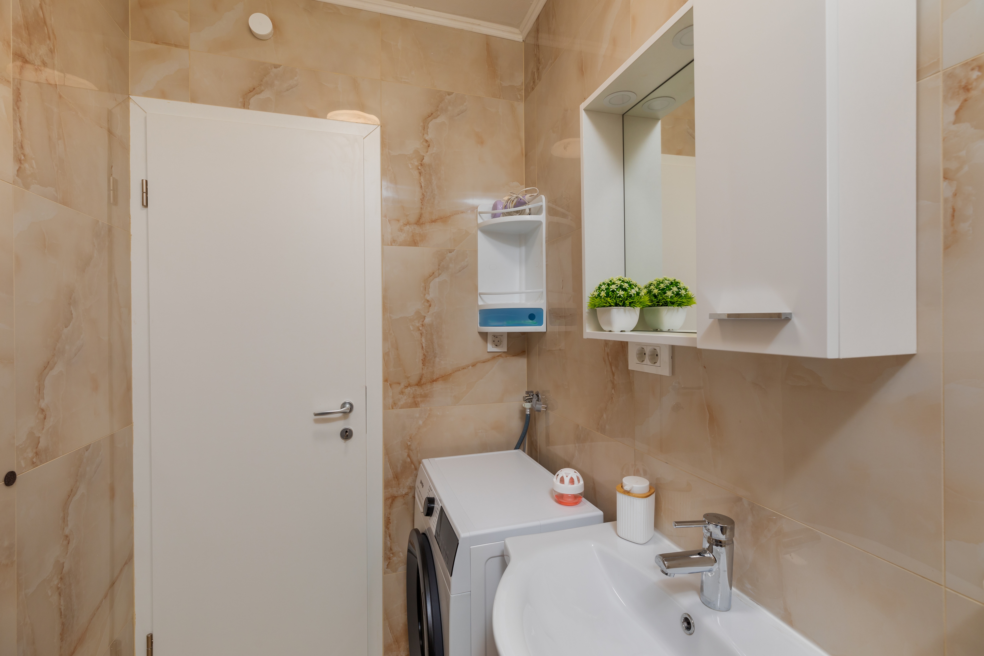Two bedroom apartment with terrace Makarska  A-a