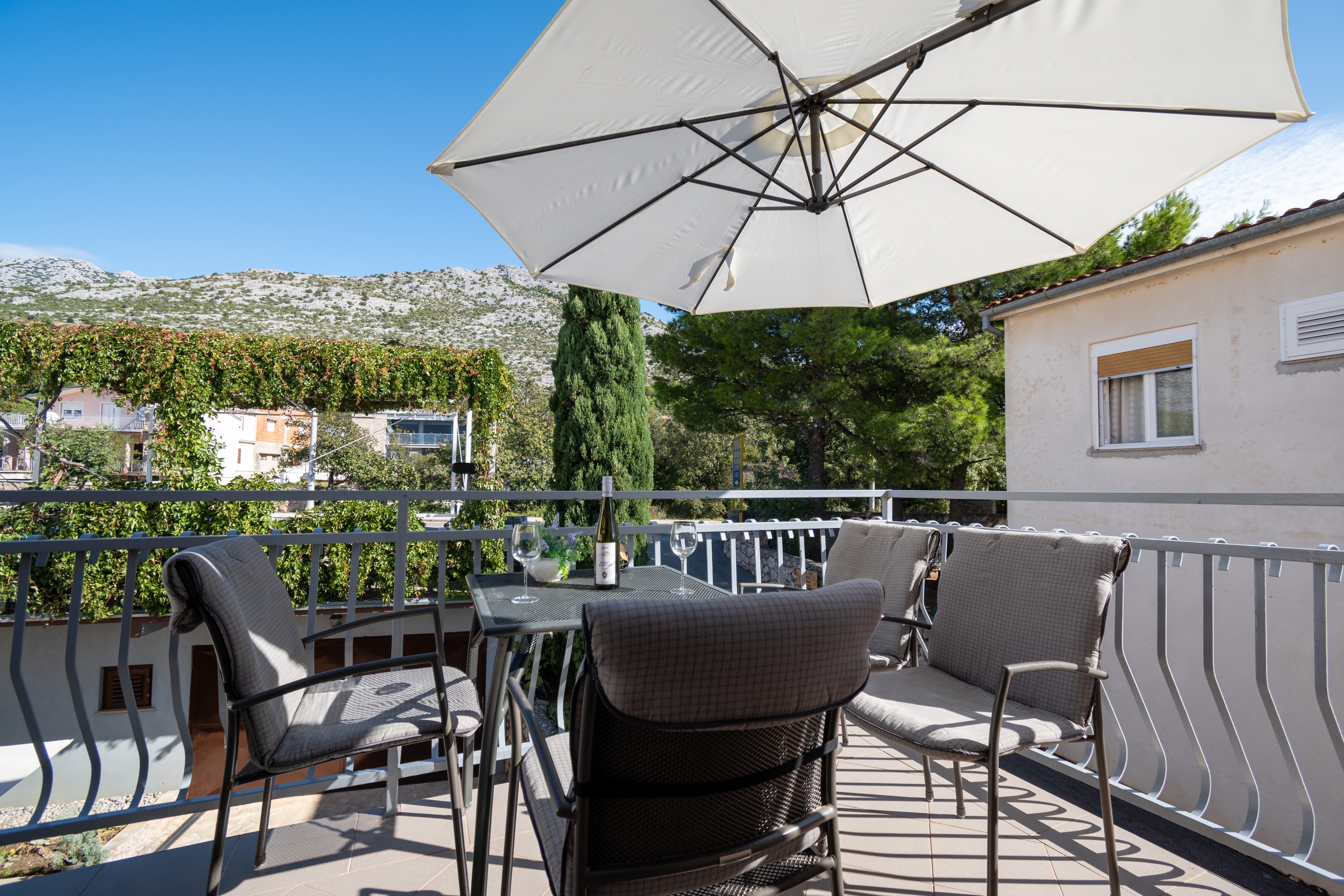 One bedroom apartment with terrace Starigrad, Paklenica  A-a