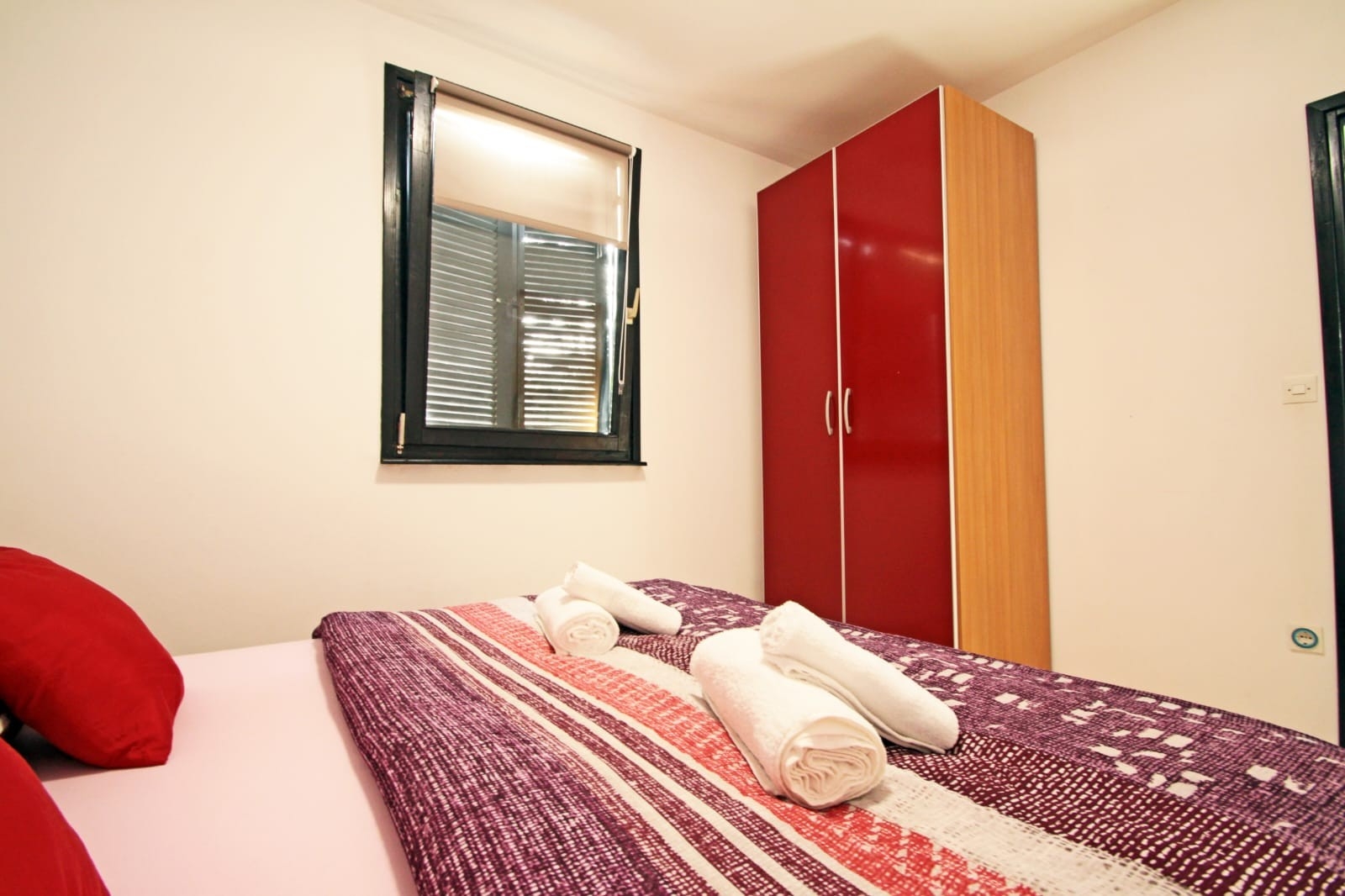 Two bedroom house with terrace and sea view Vinjerac, Zadar  K