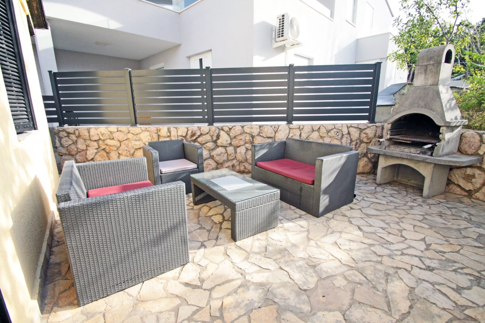Two bedroom house with terrace and sea view Vinjerac, Zadar  K