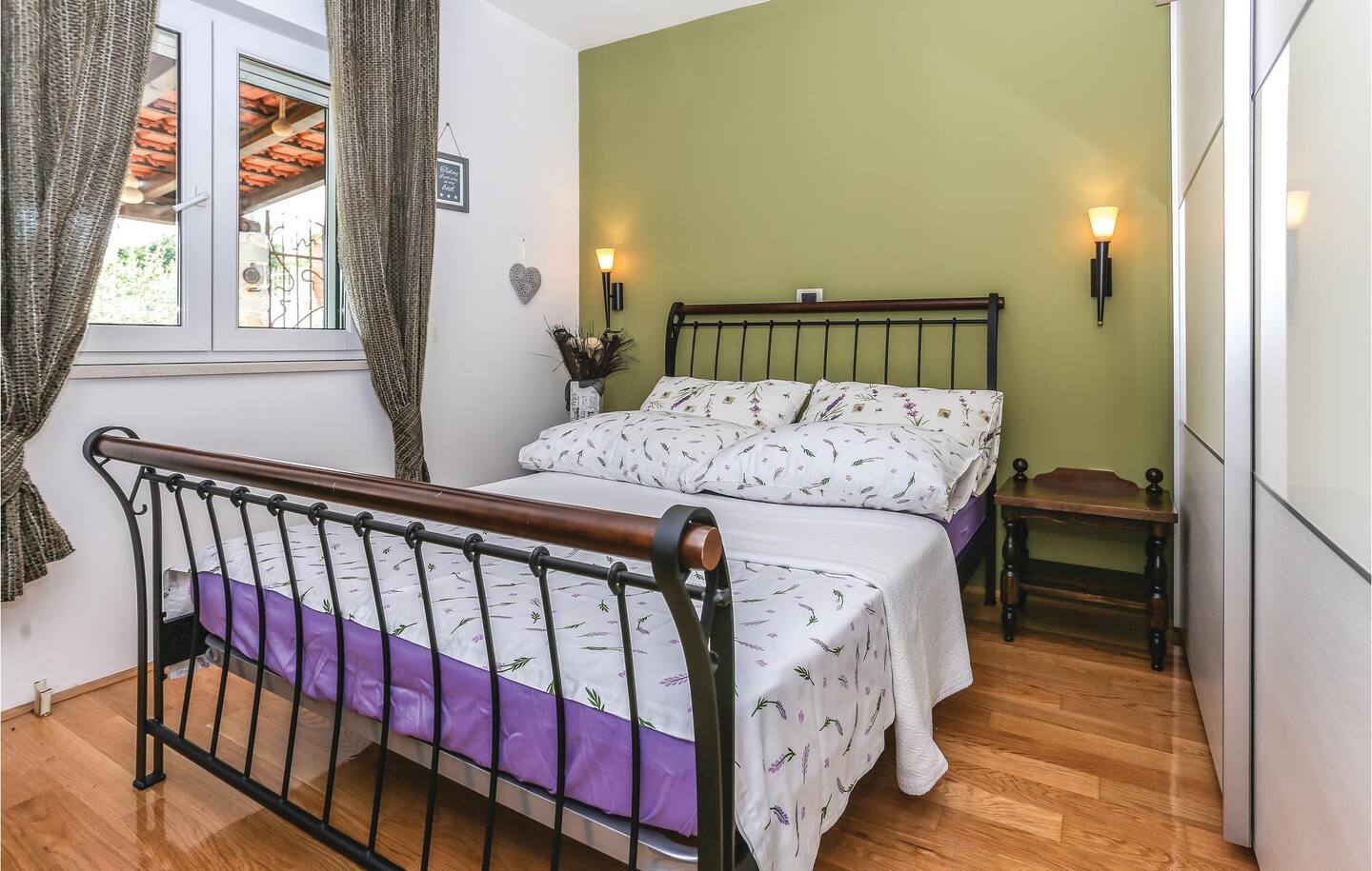 Four bedroom house with terrace and sea view Kaštel Sućurac, Kaštela  K