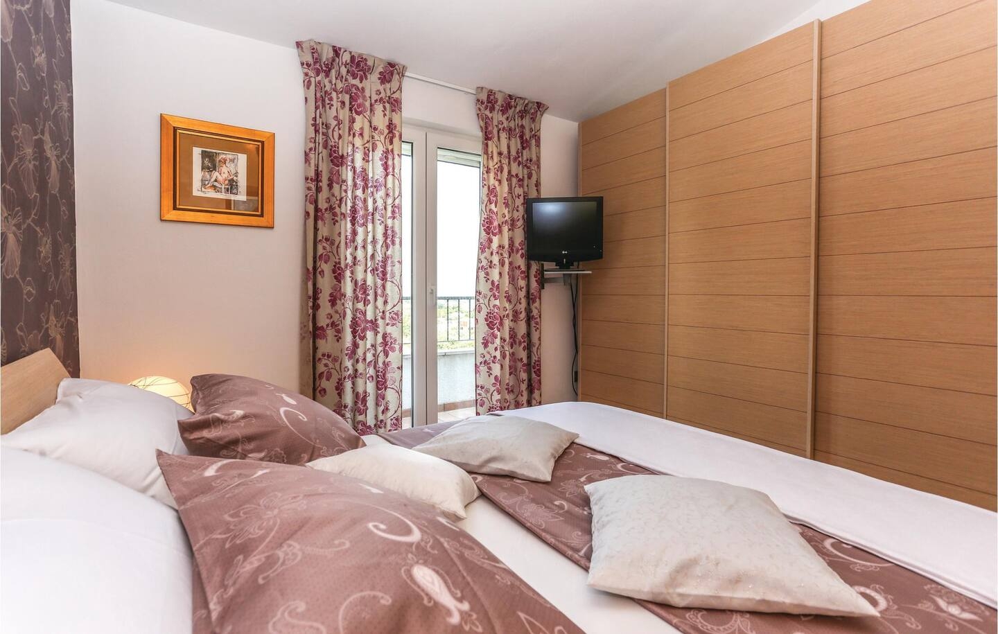Four bedroom house with terrace and sea view Kaštel Sućurac, Kaštela  K