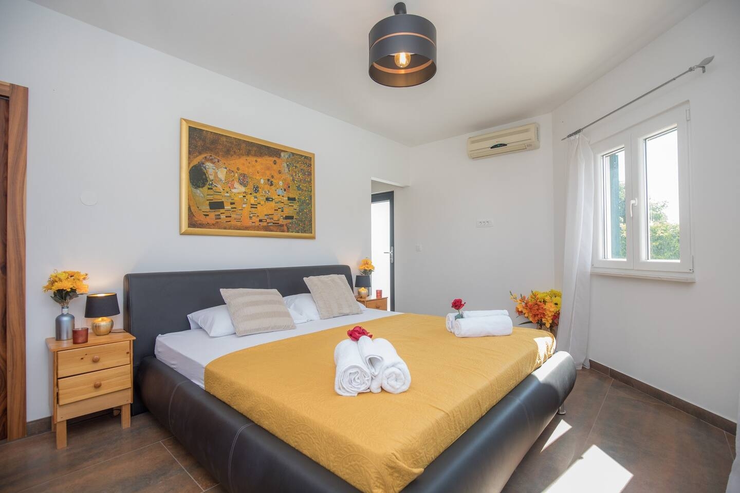 Four bedroom house with terrace Vrpolje, Šibenik  K