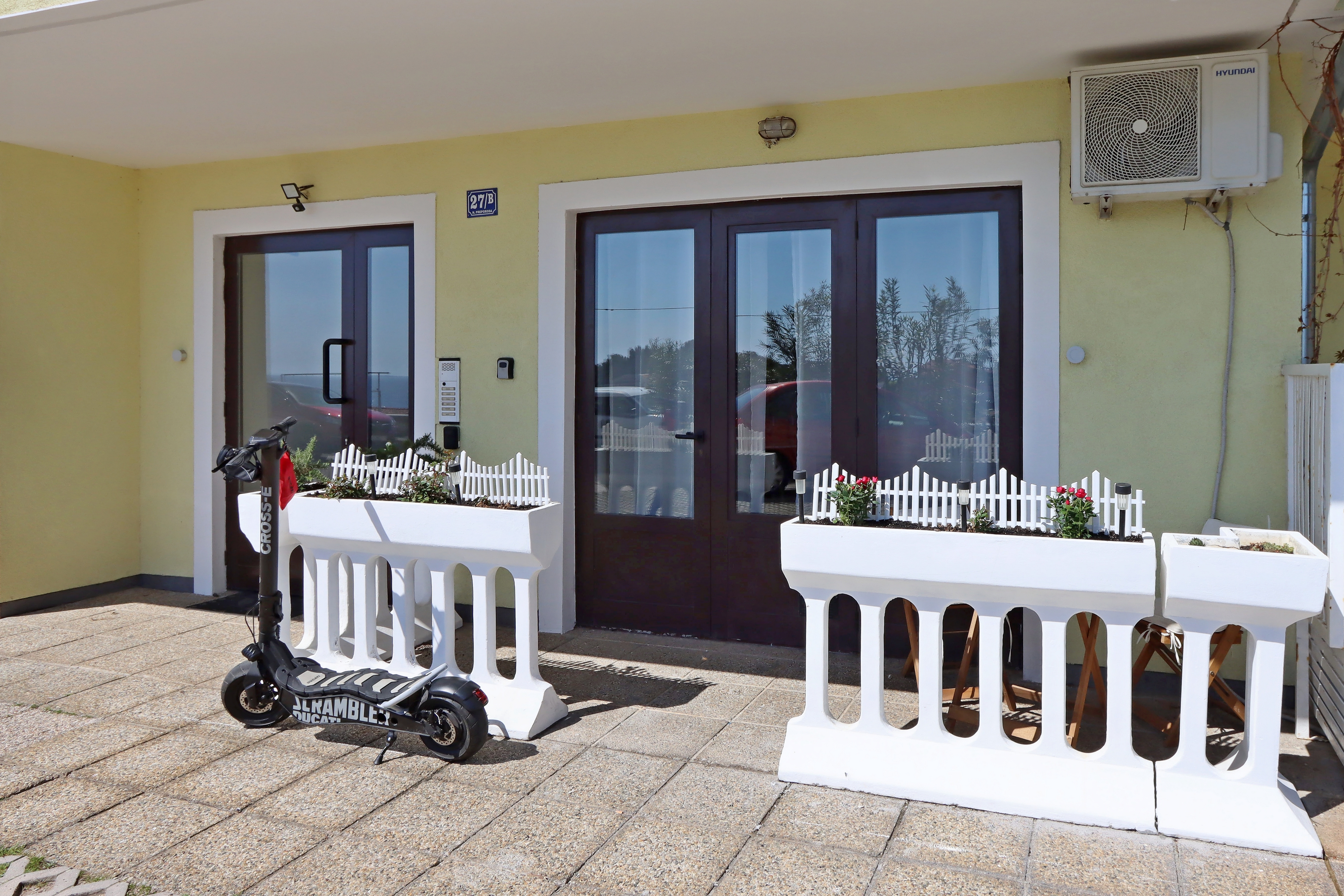 One bedroom apartment with terrace and sea view Krk  A-a
