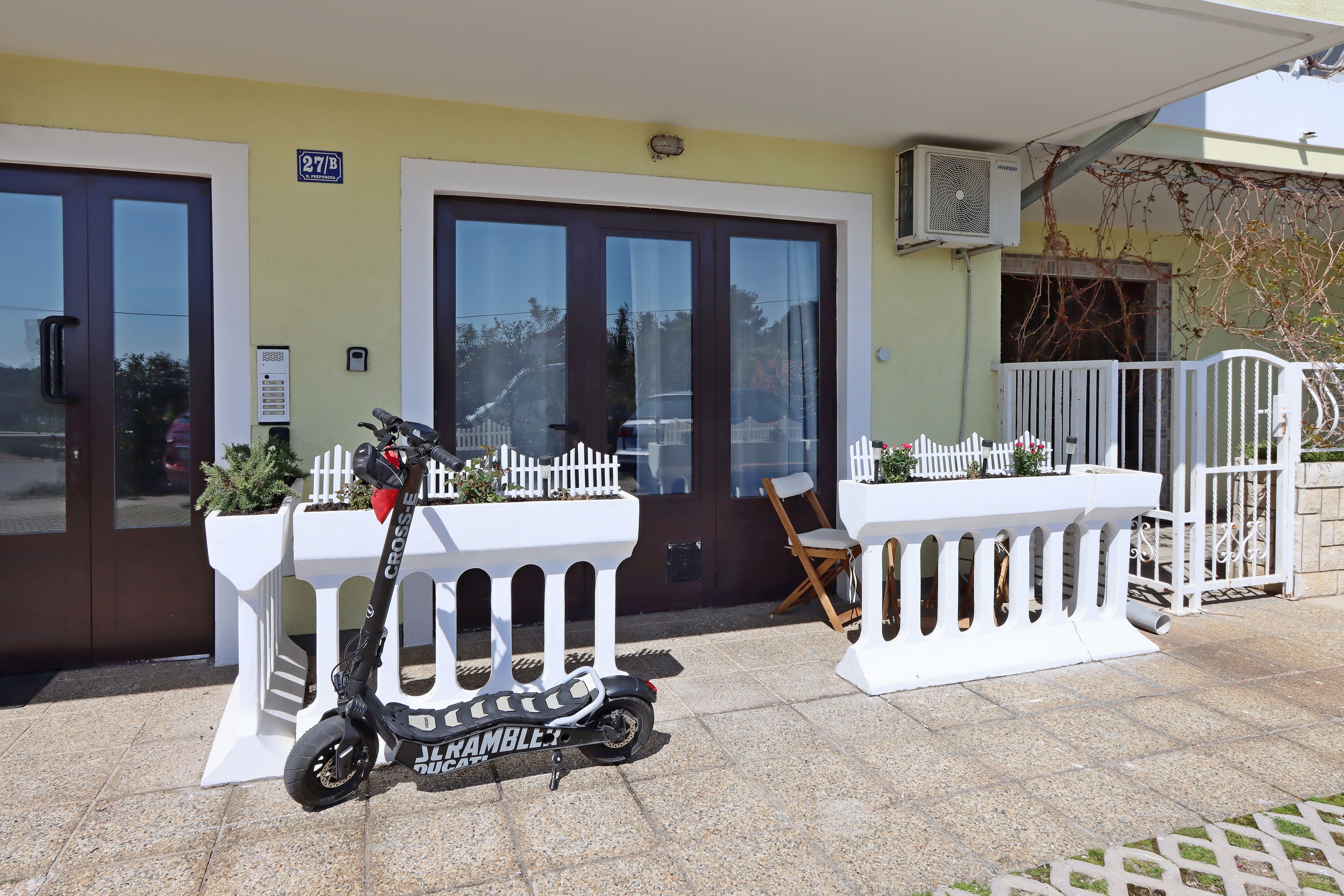 One bedroom apartment with terrace and sea view Krk  A-a