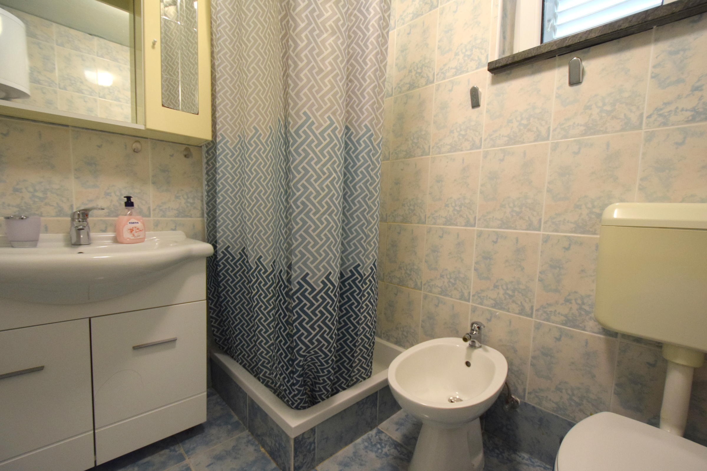 Four bedroom apartment with terrace Njivice, Krk  A-a