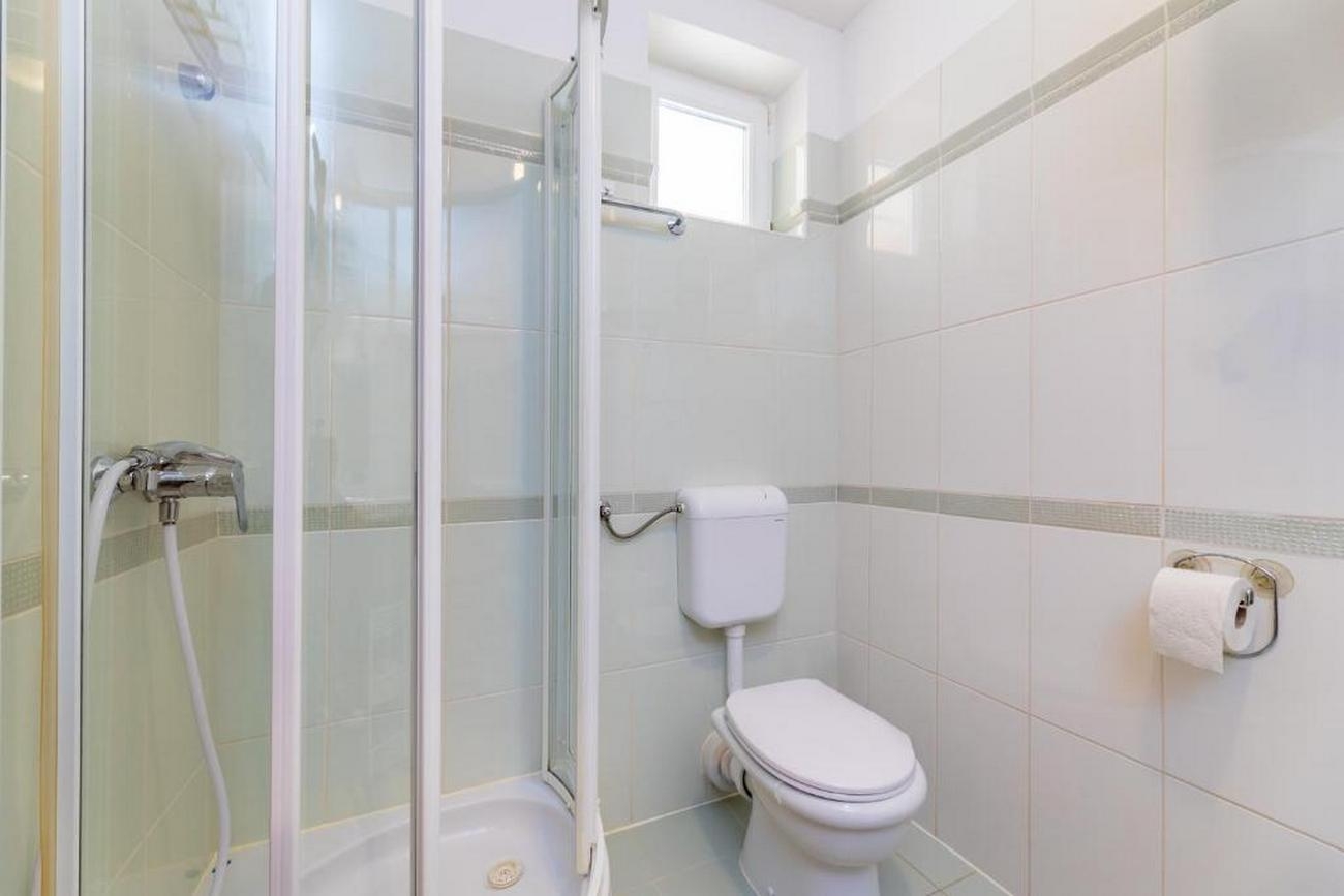 Two bedroom apartment with balcony Baška, Krk  A-a