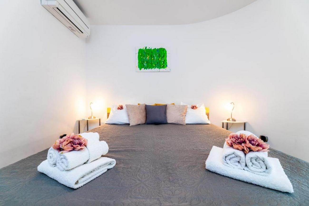 Two bedroom apartment with balcony Baška, Krk  A-a