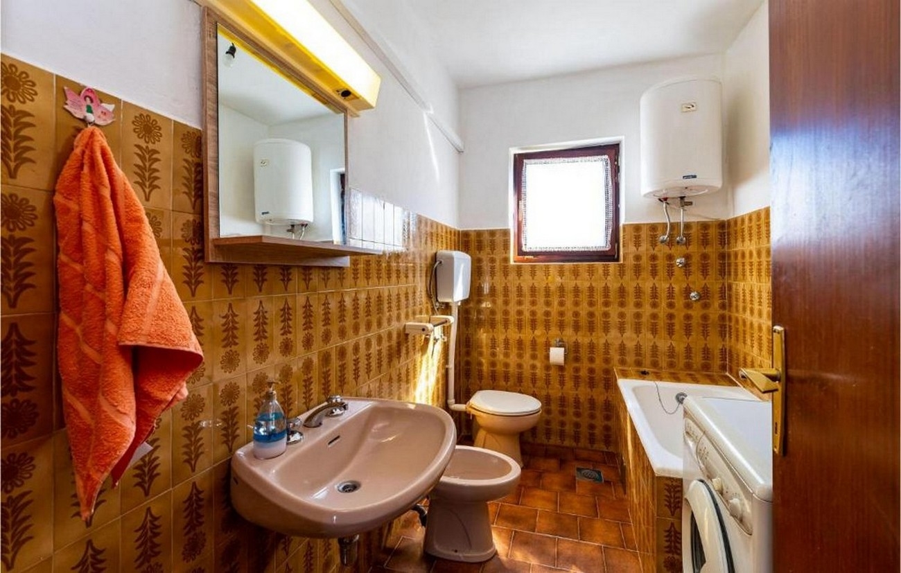 Two bedroom apartment with terrace Ugljan  A-a