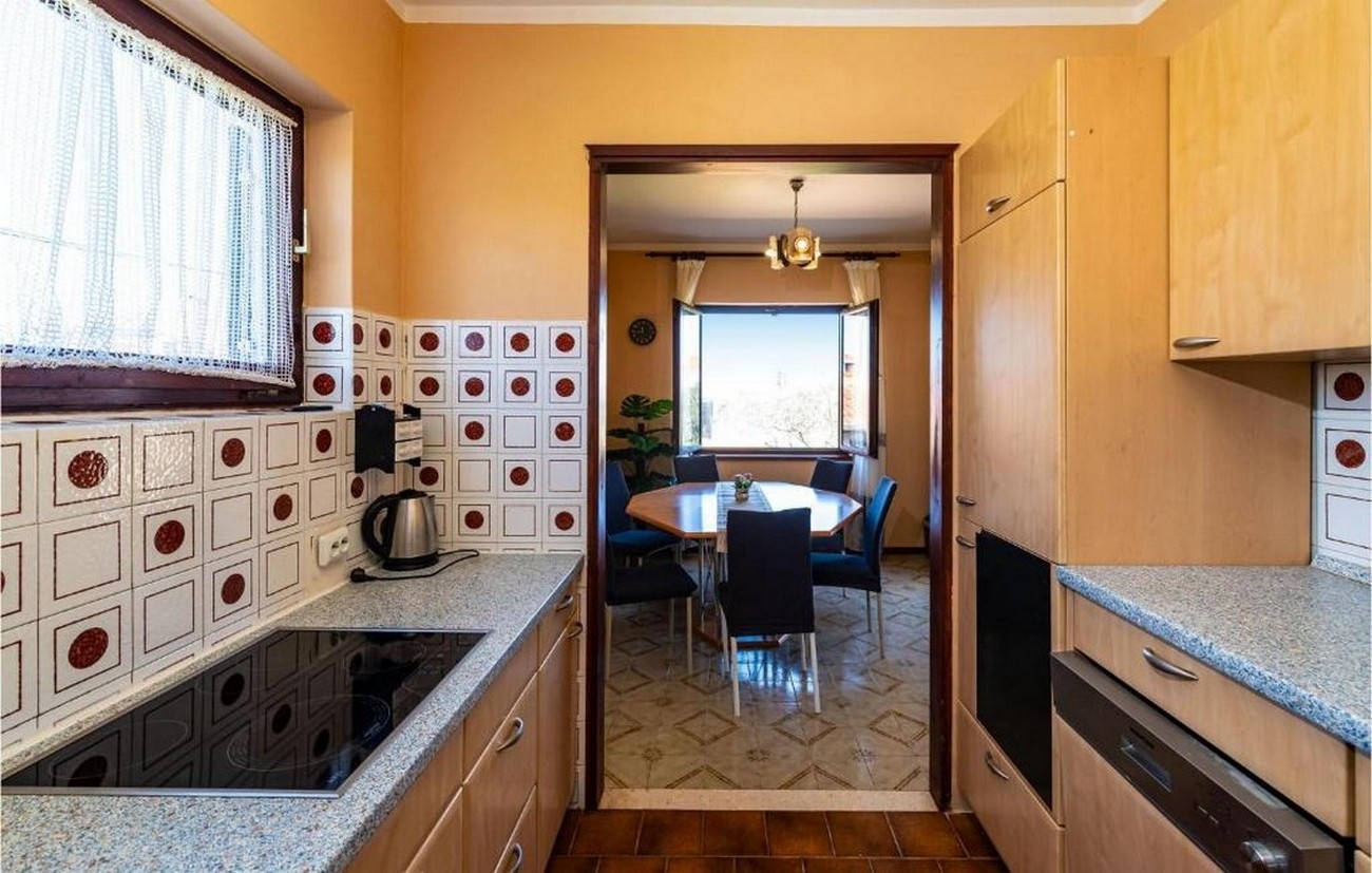 Two bedroom apartment with terrace Ugljan  A-a