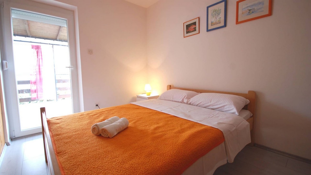 Two bedroom apartment with terrace Njivice, Krk (A-21853-a) Two bedroom apartment with terrace Njivice, Krk (A-21853-a)