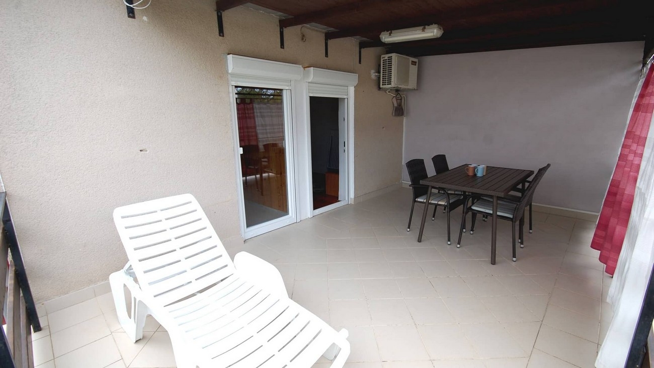 Two bedroom apartment with terrace Njivice, Krk  A-a