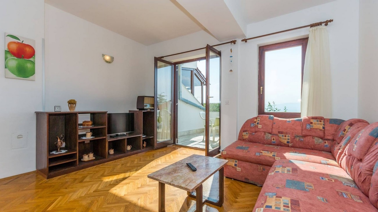 Three bedroom apartment with terrace and sea view Njivice (Krk) (A-21857-a) Three bedroom apartment with terrace and sea view Njivice (Krk) (A-21857-a)