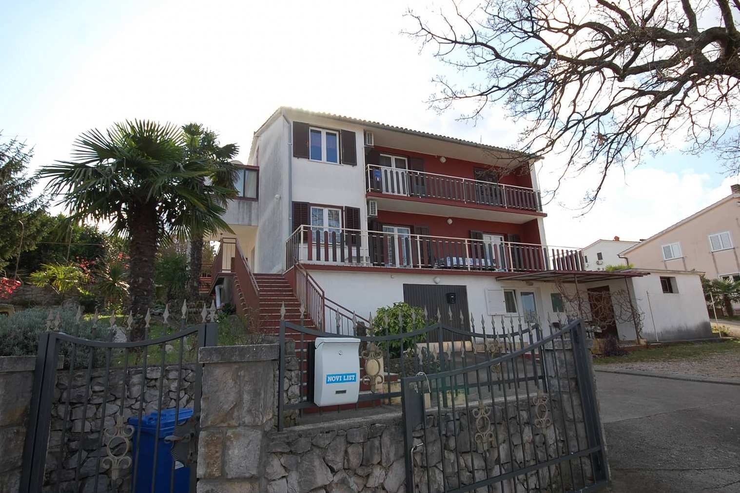 Enosobni apartma S teraso Njivice, Krk  A-a