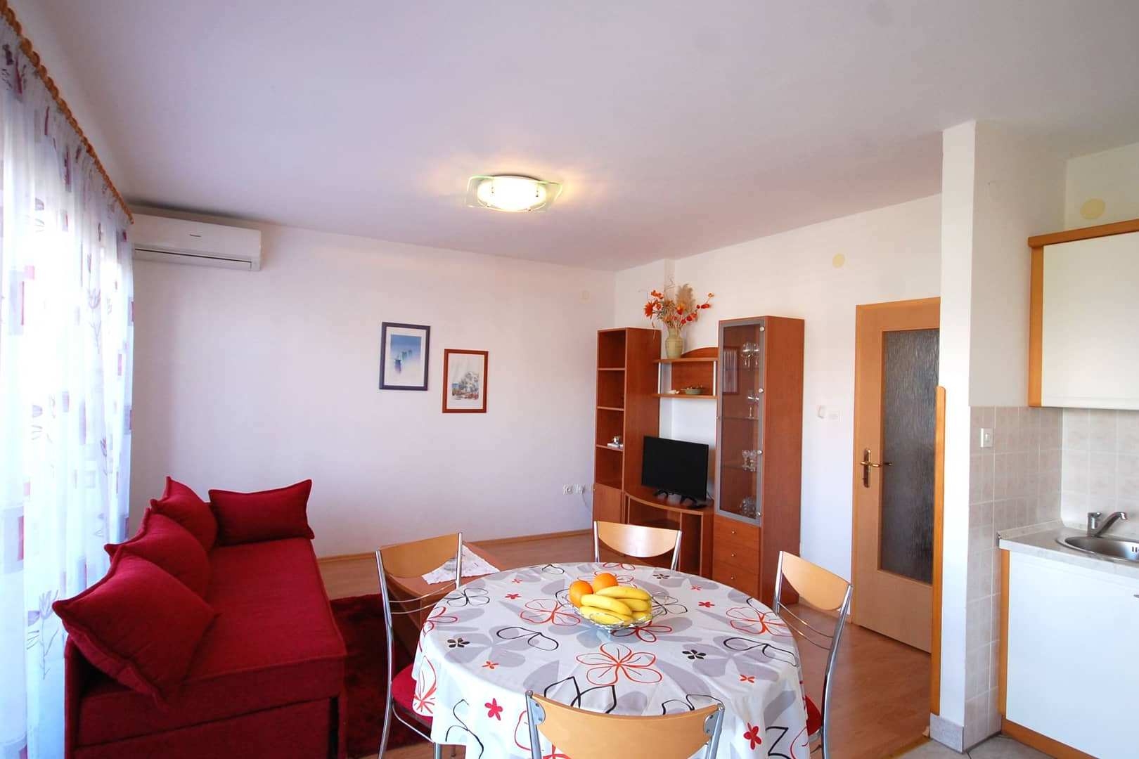 Two bedroom apartment with terrace Njivice, Krk (A-21860-a)