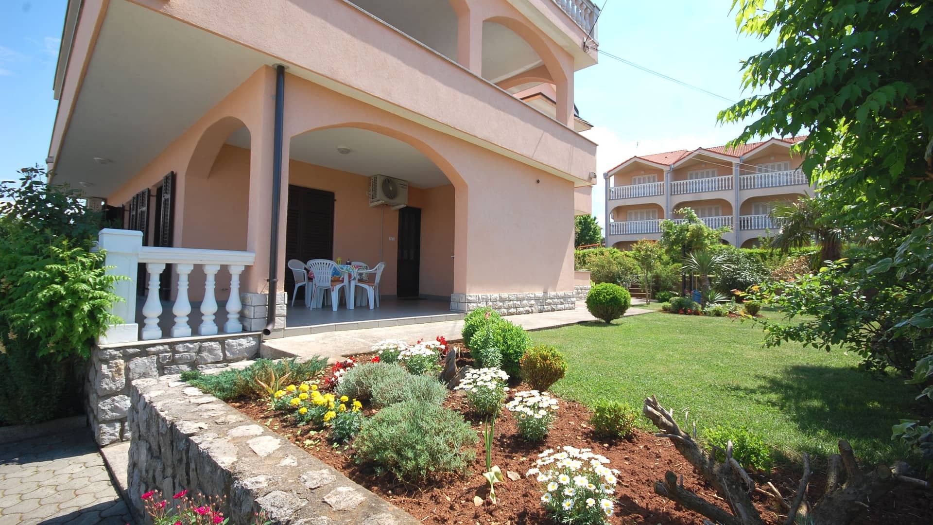 One bedroom apartment with terrace Njivice, Krk  A-b