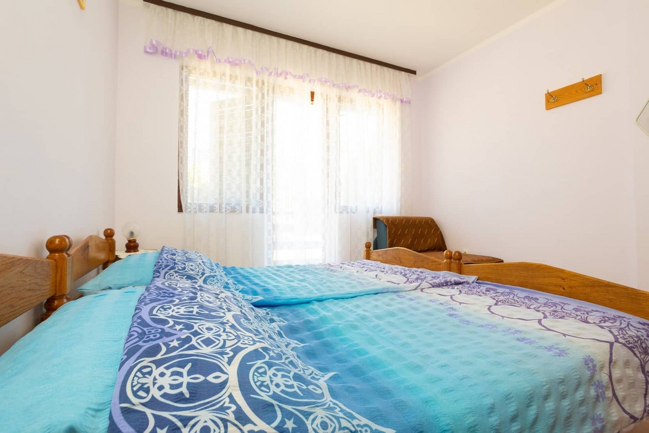 Two bedroom apartment with balcony Njivice, Krk  A-a
