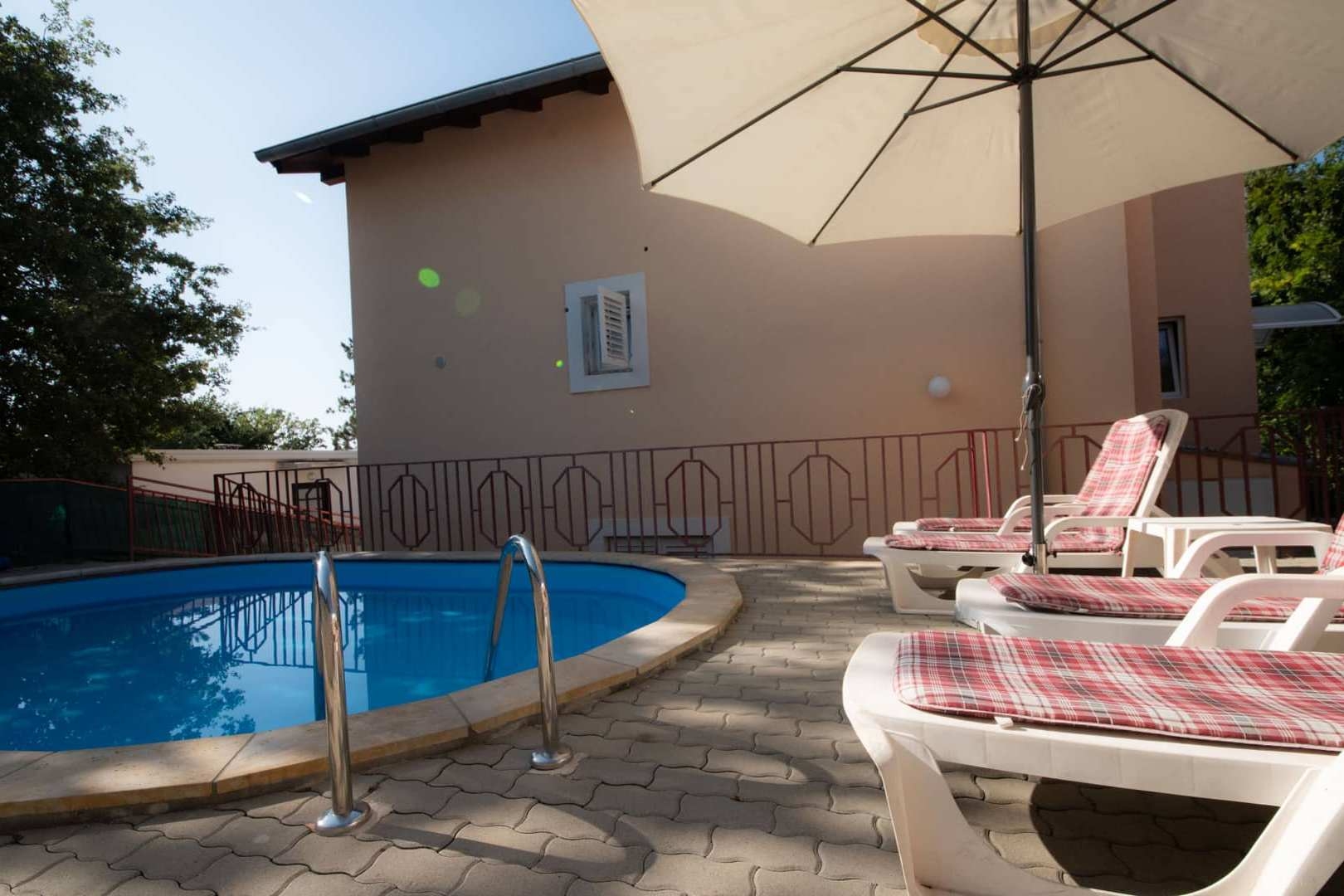 One bedroom apartment with terrace and sea view Njivice, Krk (A-21862-a) One bedroom apartment with terrace and sea view Njivice, Krk (A-21862-a)