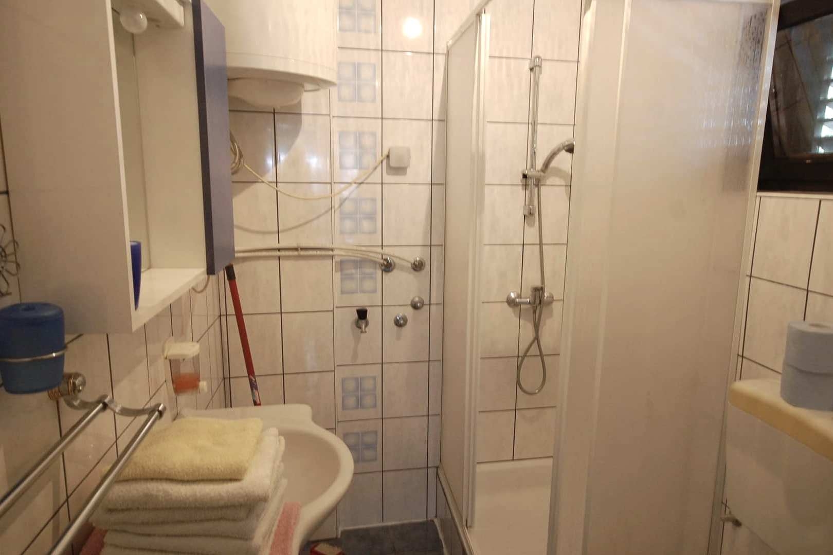 Two bedroom apartment with terrace Njivice, Krk  A-a