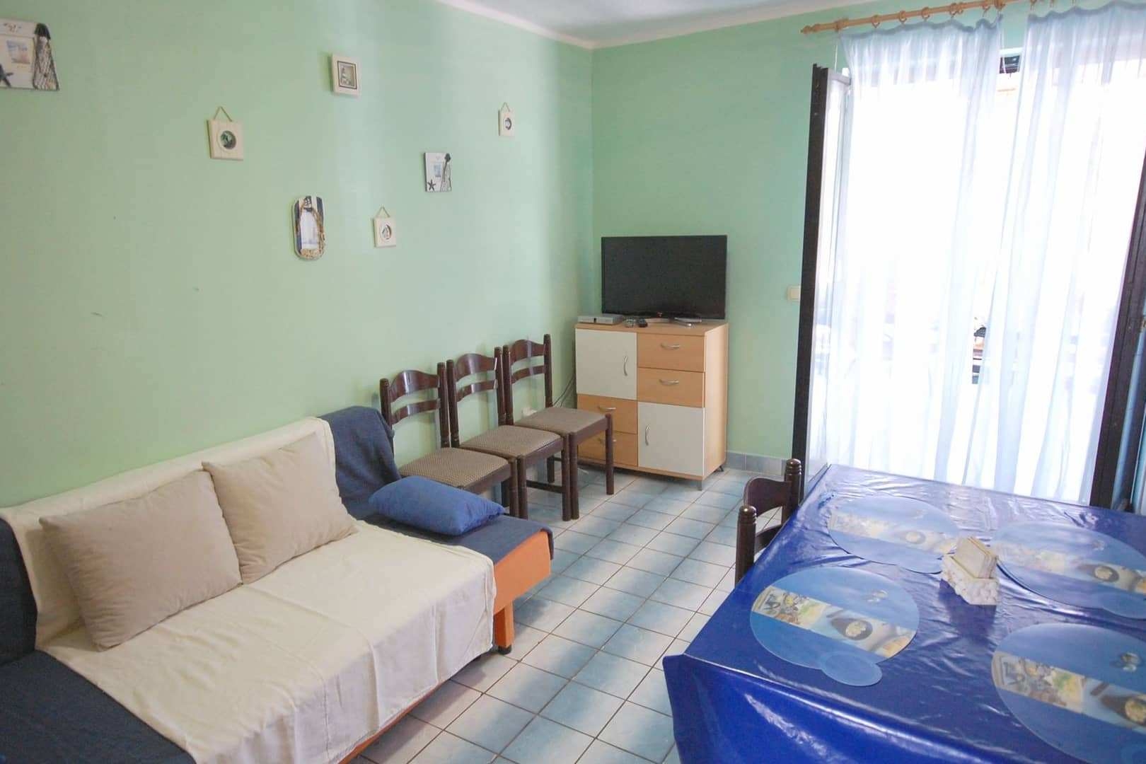 Two bedroom apartment with terrace Njivice, Krk  A-a