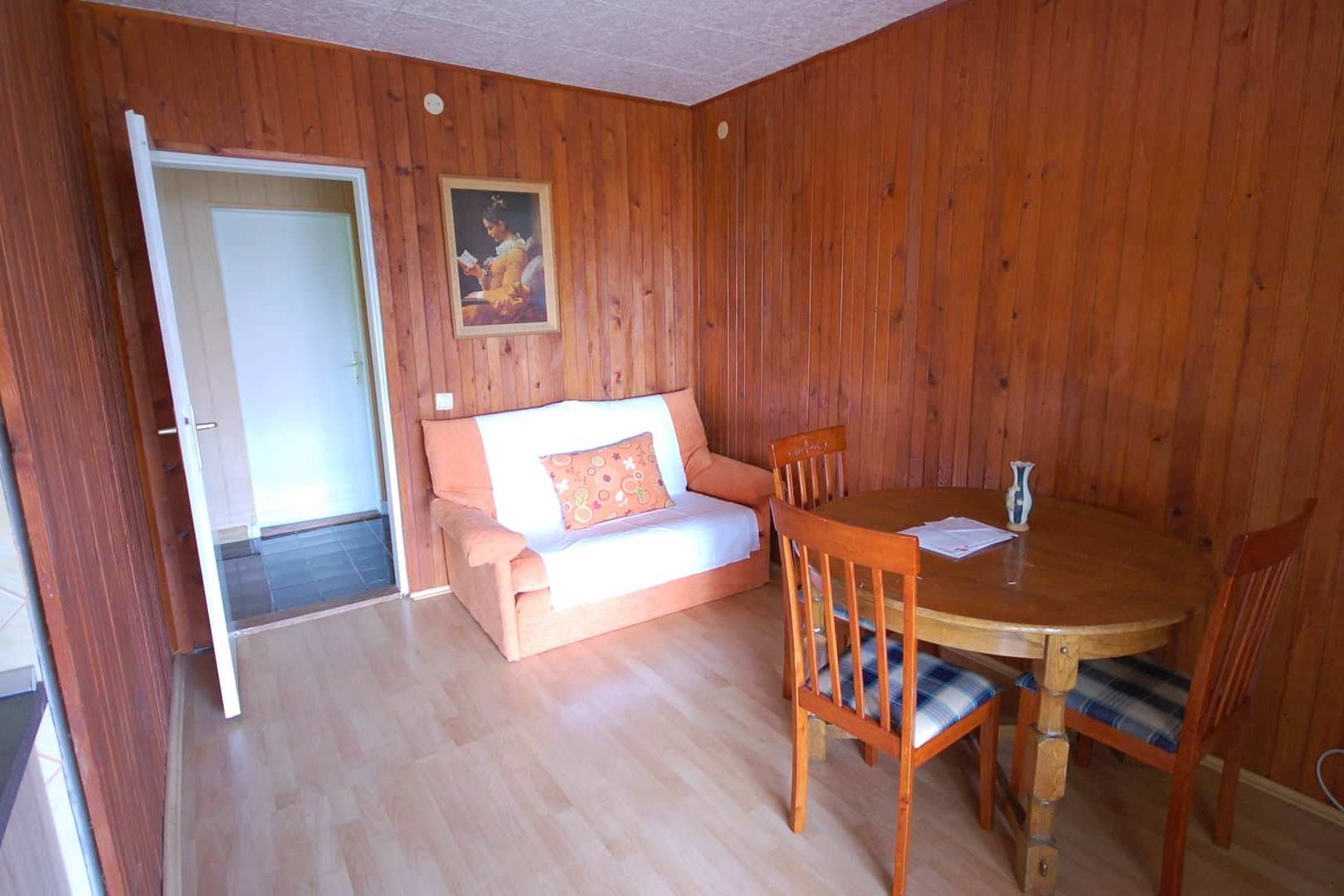Two bedroom apartment with terrace Njivice, Krk  A-b