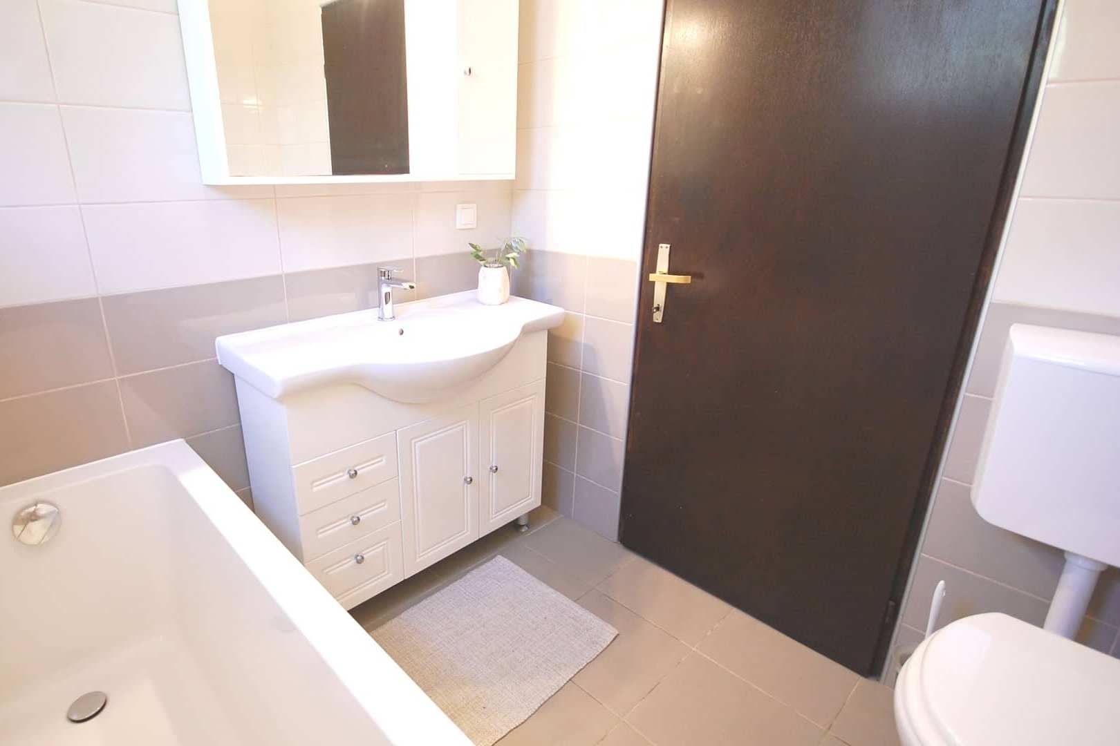 Two bedroom apartment with terrace Njivice, Krk  A-a