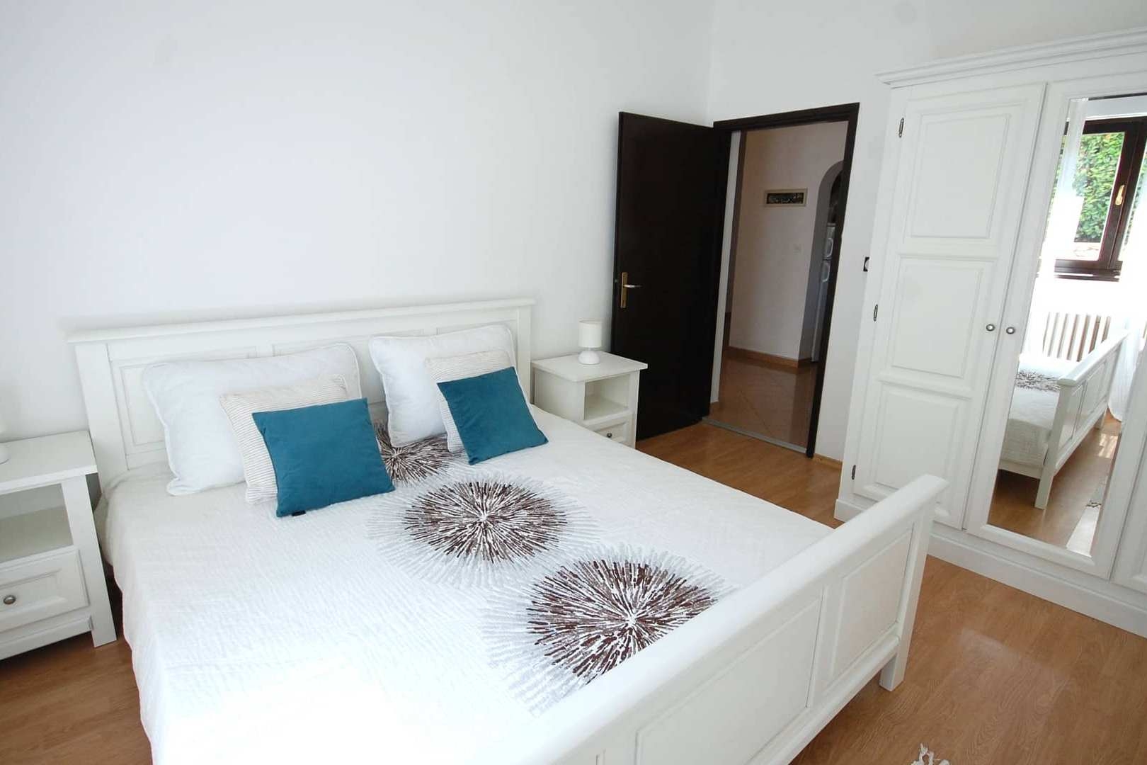 Two bedroom apartment with terrace Njivice, Krk  A-a