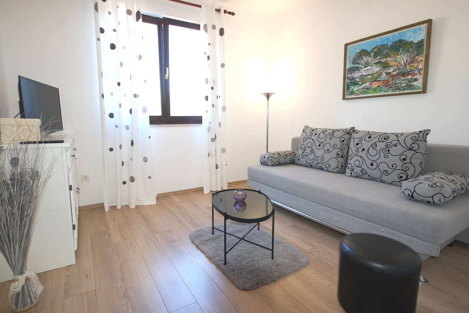 Two bedroom apartment with terrace Njivice, Krk (A-21871-a) Two bedroom apartment with terrace Njivice, Krk (A-21871-a)