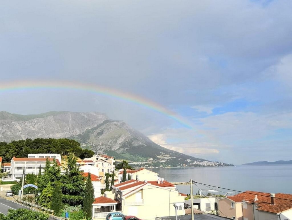 Four bedroom apartment with balcony and sea view Duće, Omiš  A-a
