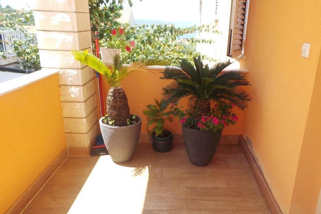 One bedroom apartment with balcony and sea view Hvar  A-a