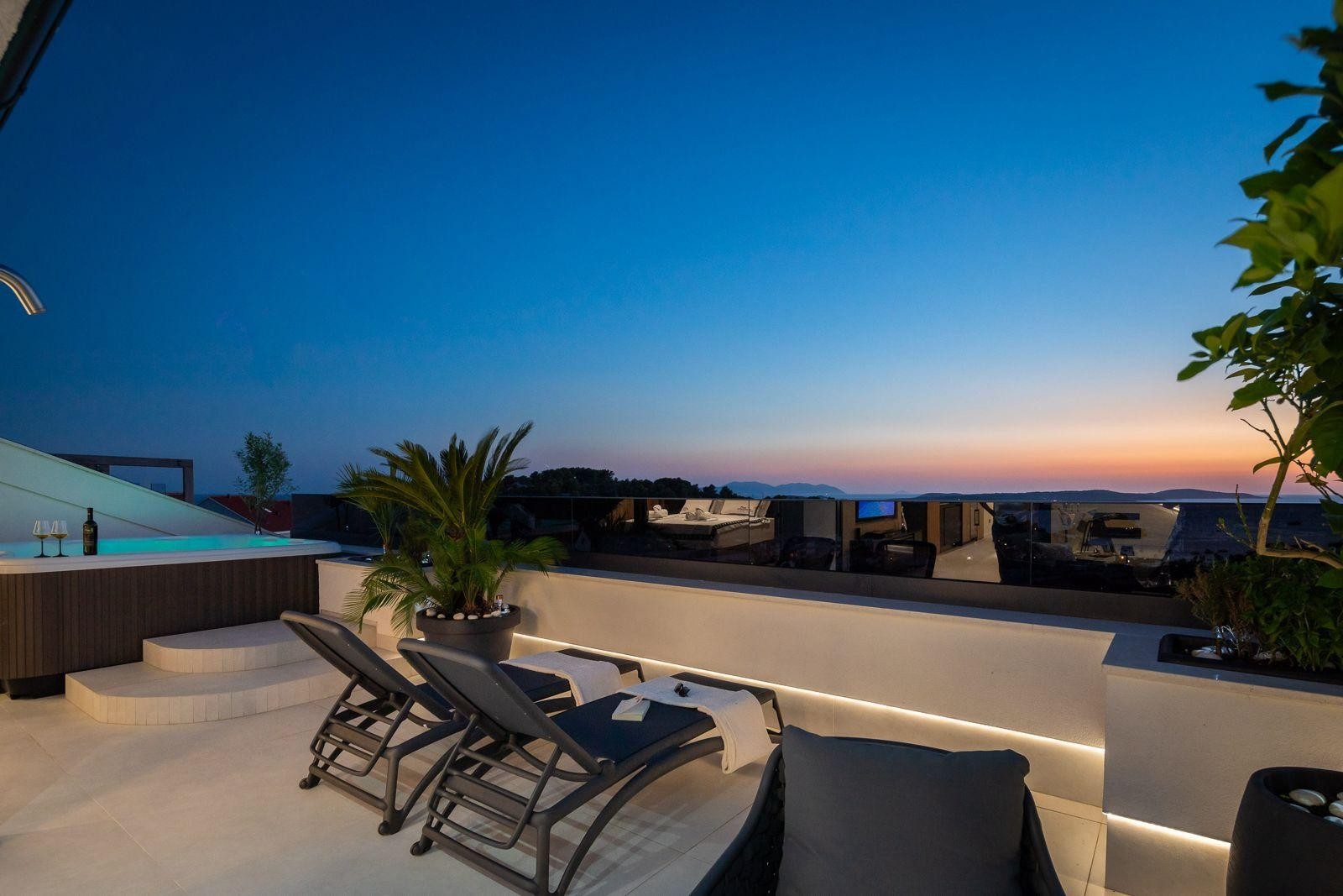 Two bedroom apartment with terrace and sea view Hvar (A-21877-e)