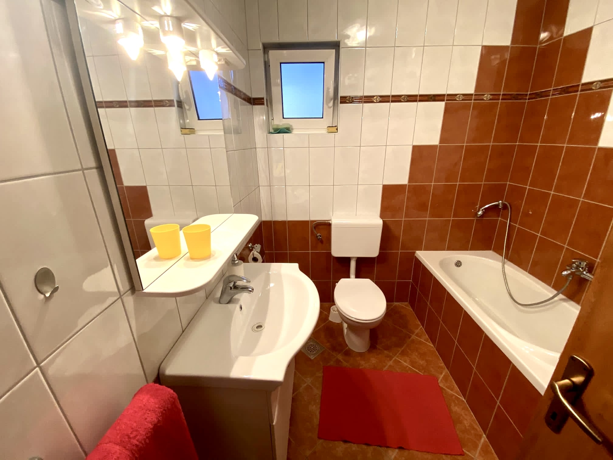 Top Rab Lopar Top Rab Lopar