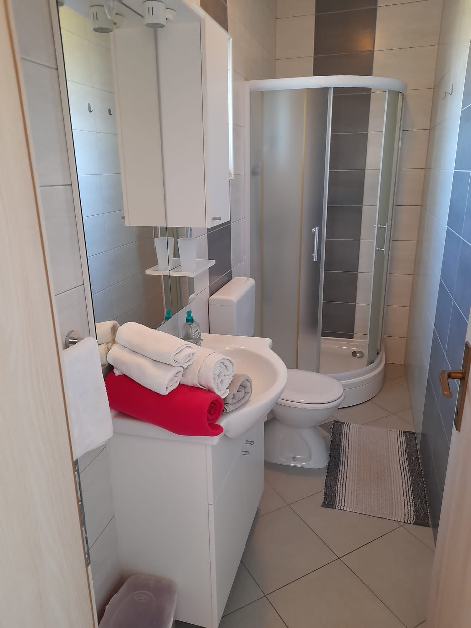 Top Rab Lopar Top Rab Lopar