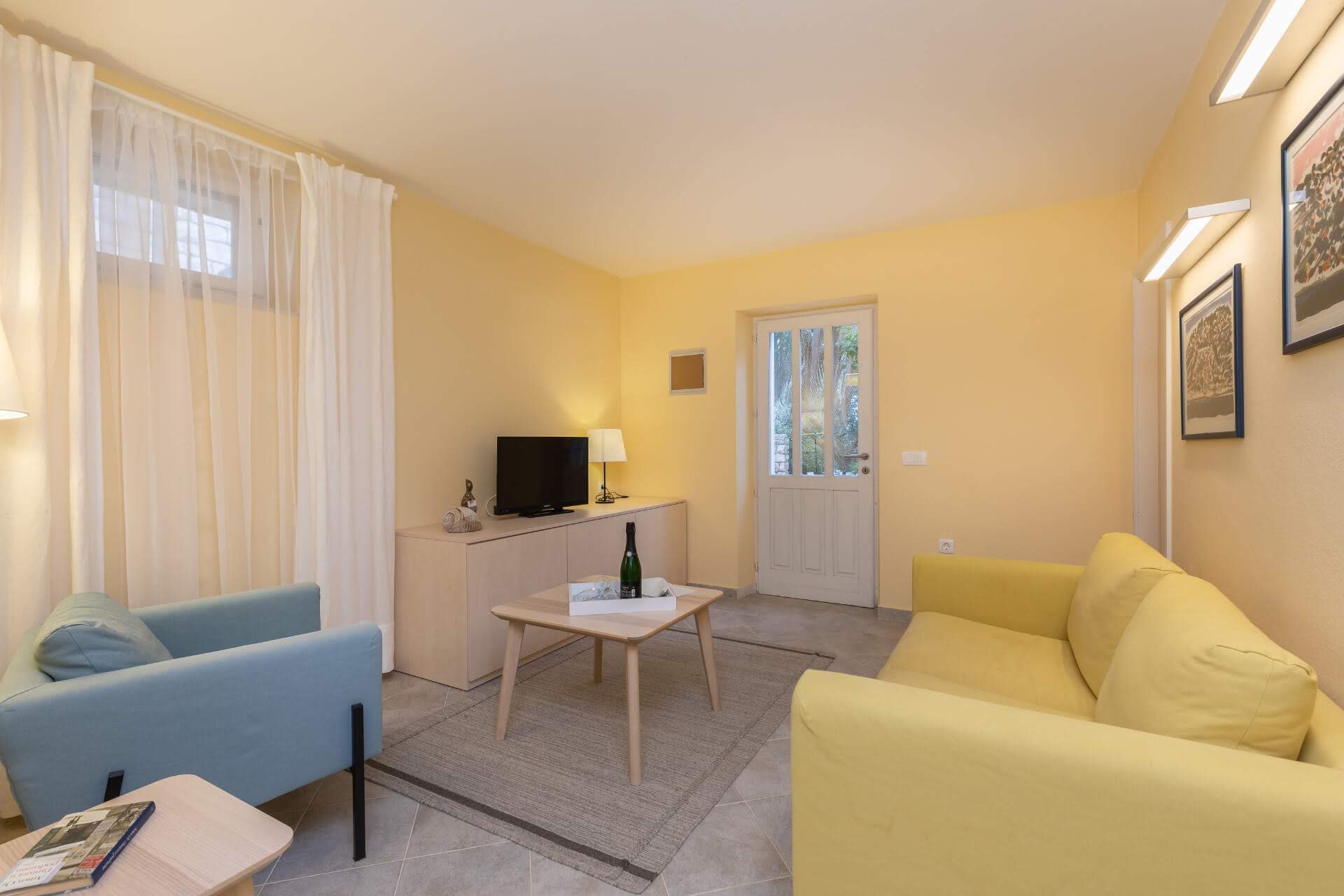 Comfortable and spacious house with air-conditioning Podobuče, Pelješac  K