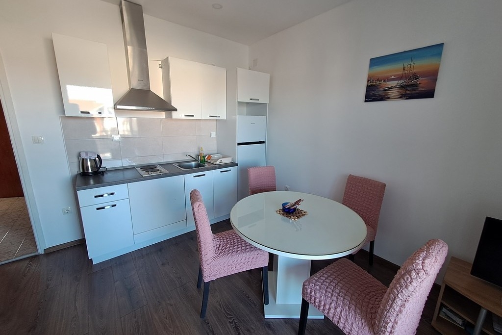 One bedroom apartment with terrace and sea view Brodarica, Šibenik (A-21888-b)