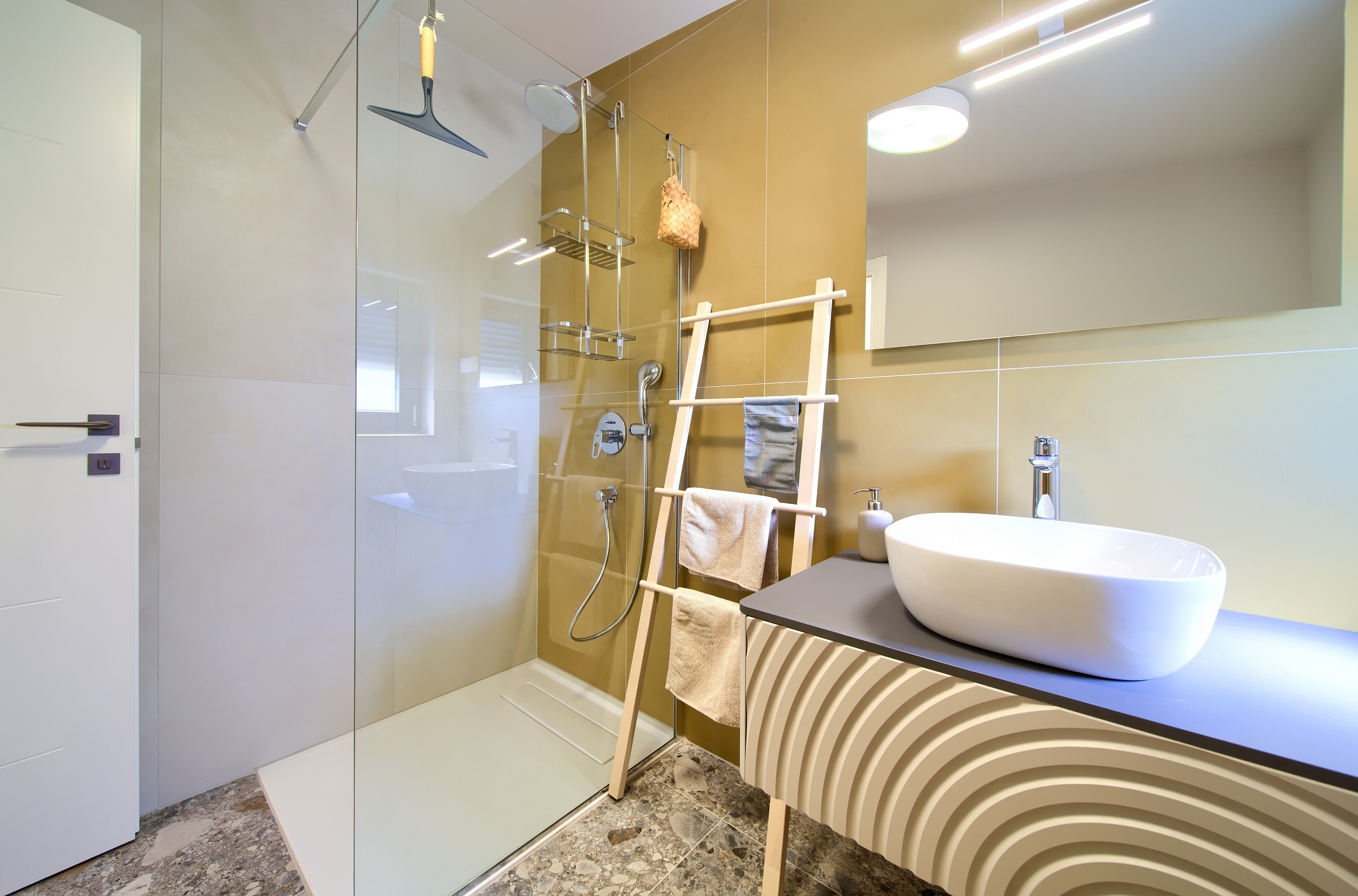 Two bedroom apartment with terrace and sea view Njivice, Krk  A-b