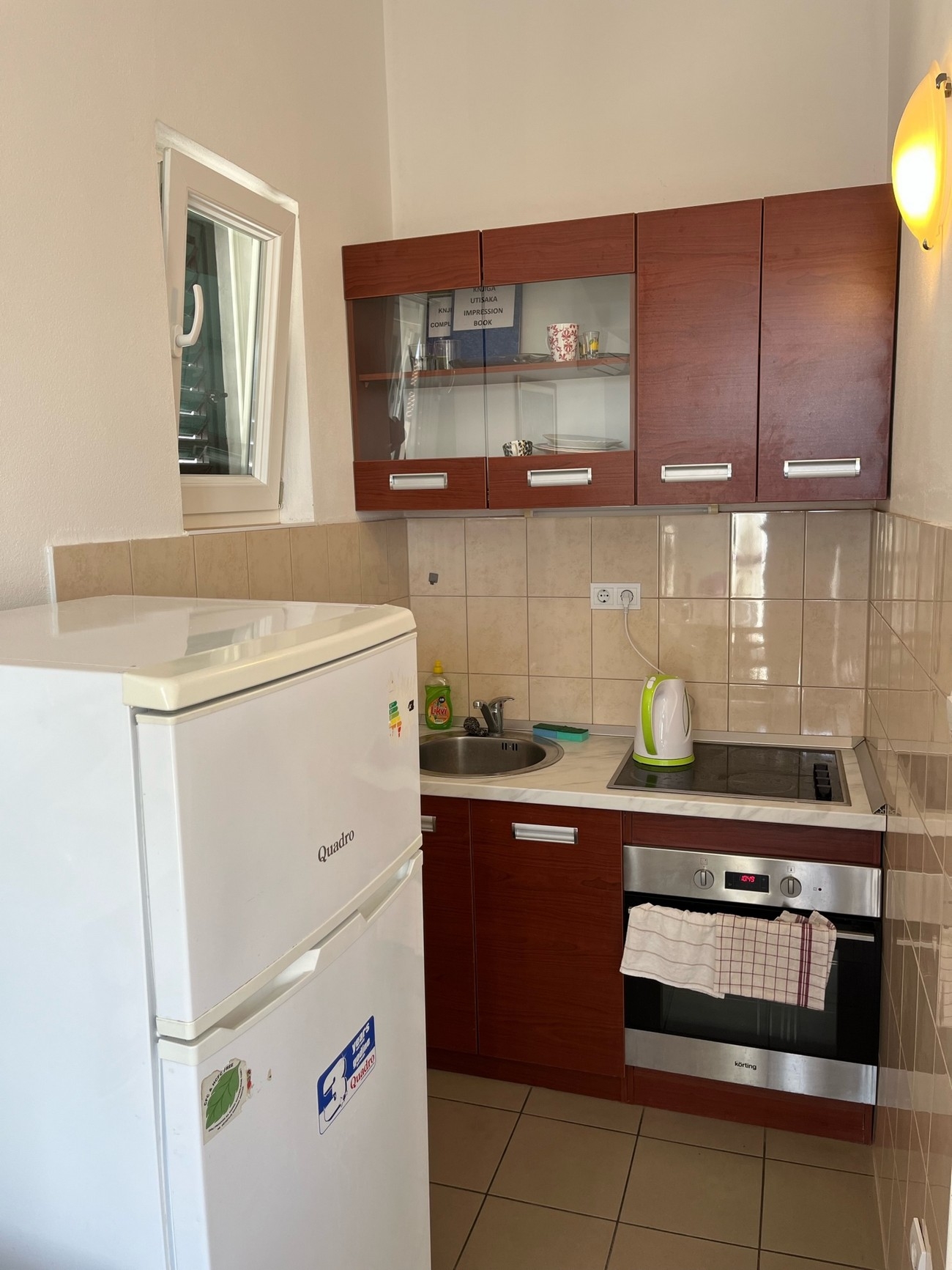 One bedroom apartment with balcony and sea view Nemira, Omiš  A-b