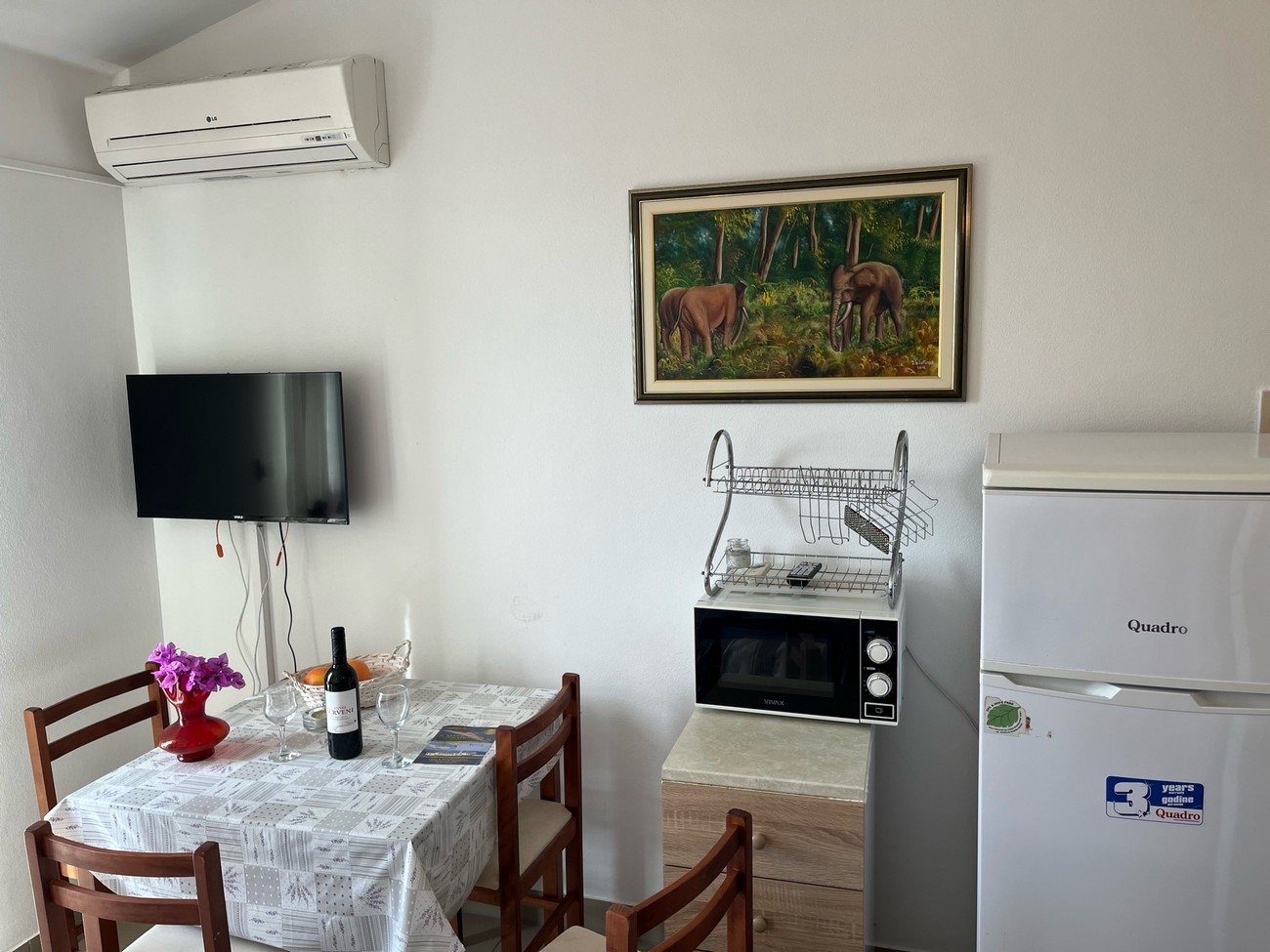 One bedroom apartment with balcony and sea view Nemira, Omiš  A-b