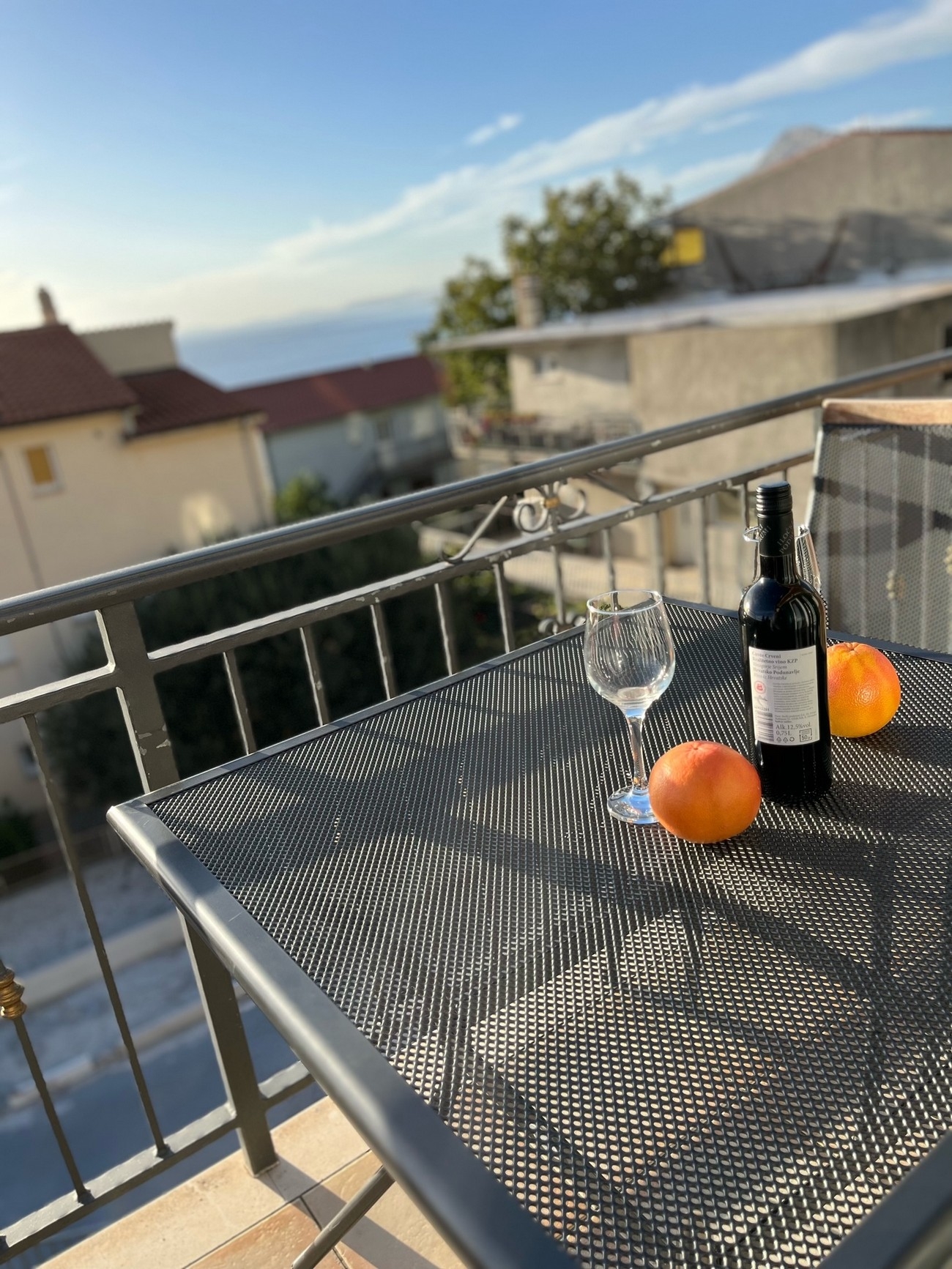 One bedroom apartment with balcony and sea view Nemira, Omiš  A-c