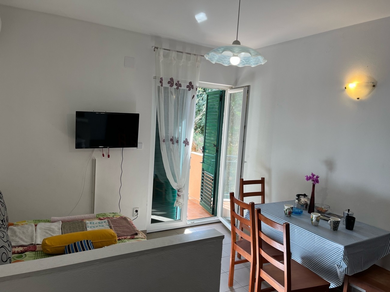 One bedroom apartment with balcony and sea view Nemira, Omiš  A-d