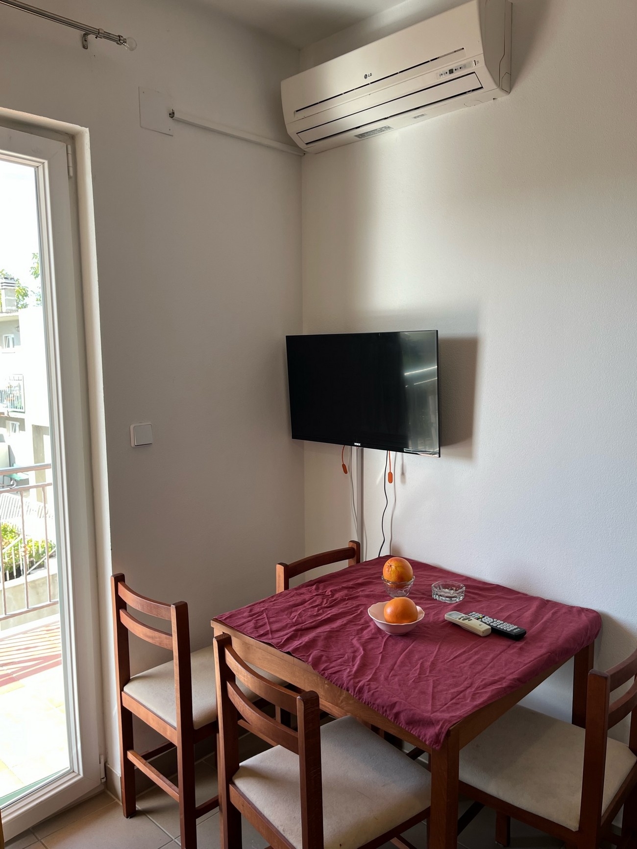 One bedroom apartment with balcony and sea view Nemira, Omiš  A-e