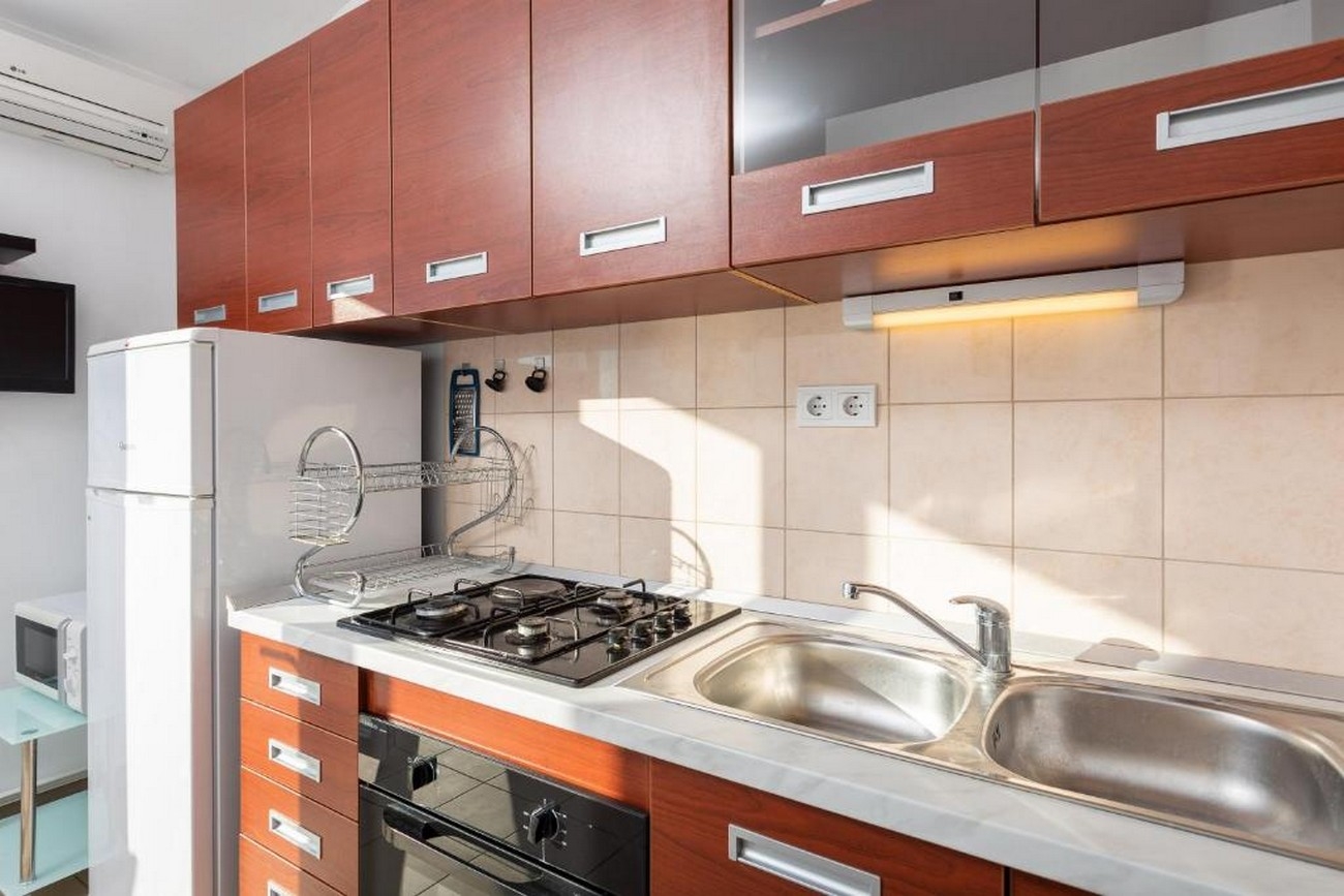 One bedroom apartment with balcony Nemira, Omiš  A-g