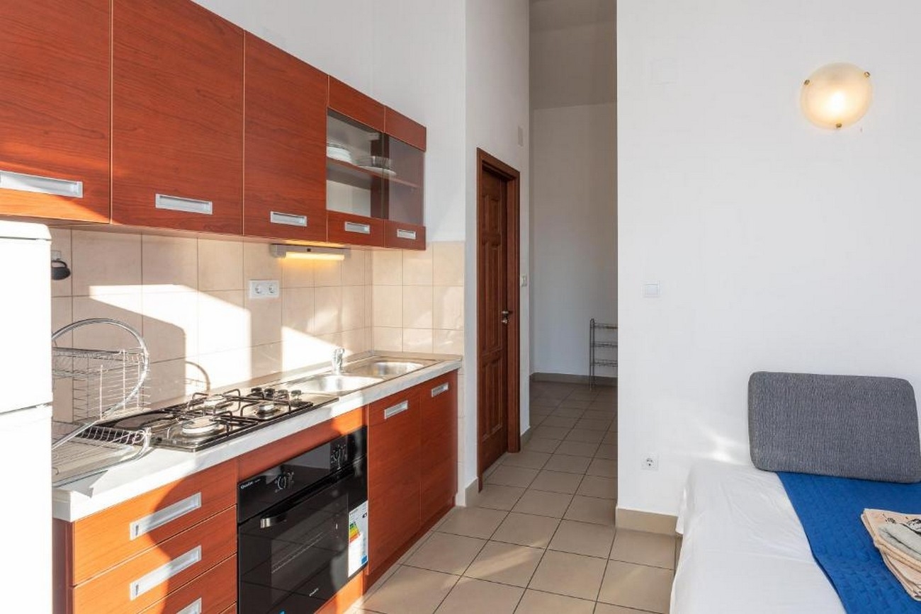 One bedroom apartment with balcony Nemira, Omiš  A-g