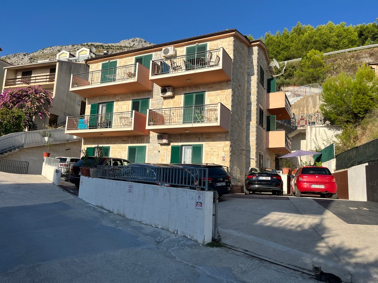 One bedroom apartment with balcony Nemira, Omiš  A-g
