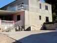 Prižba, Korčula, Parkeerplaats 219 - Appartementen with pebble beach.