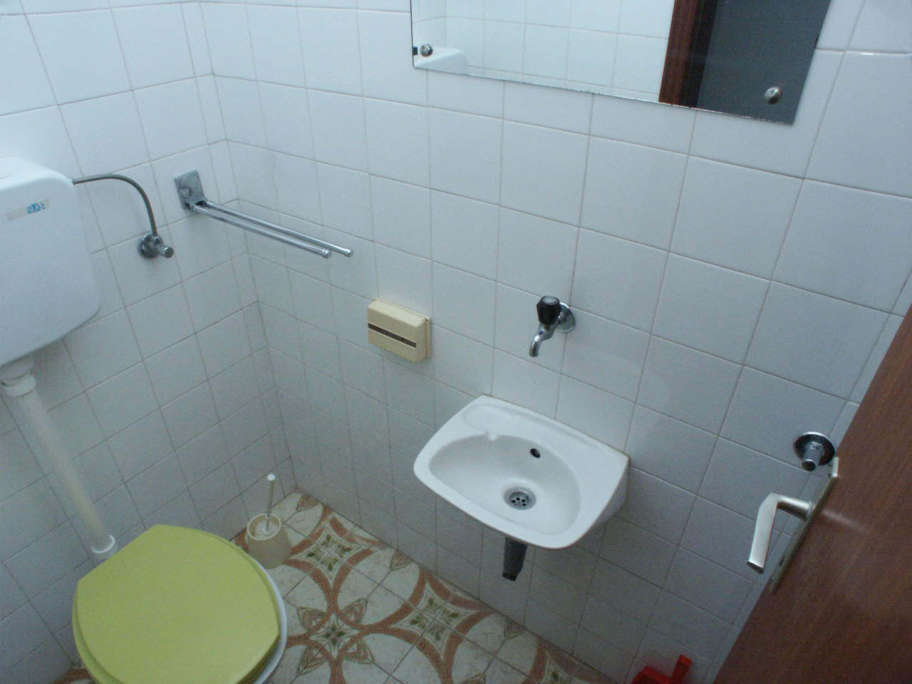 Three bedroom apartment with terrace and sea view Žaborić, Šibenik  A-a