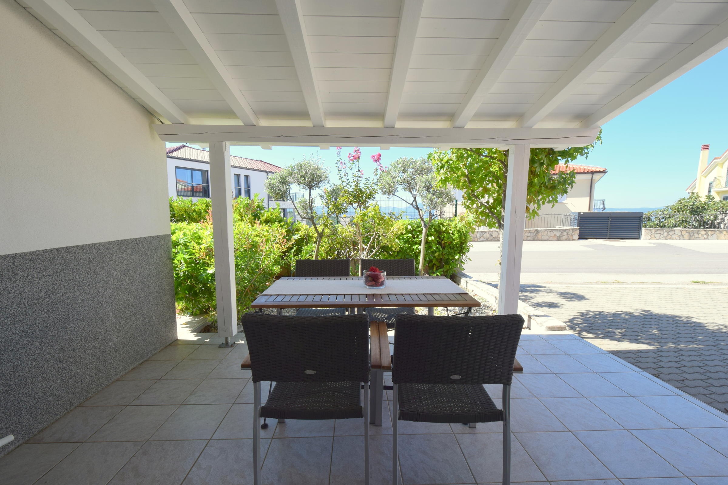 One bedroom apartment with terrace Njivice, Krk (A-21902-b) One bedroom apartment with terrace Njivice, Krk (A-21902-b)