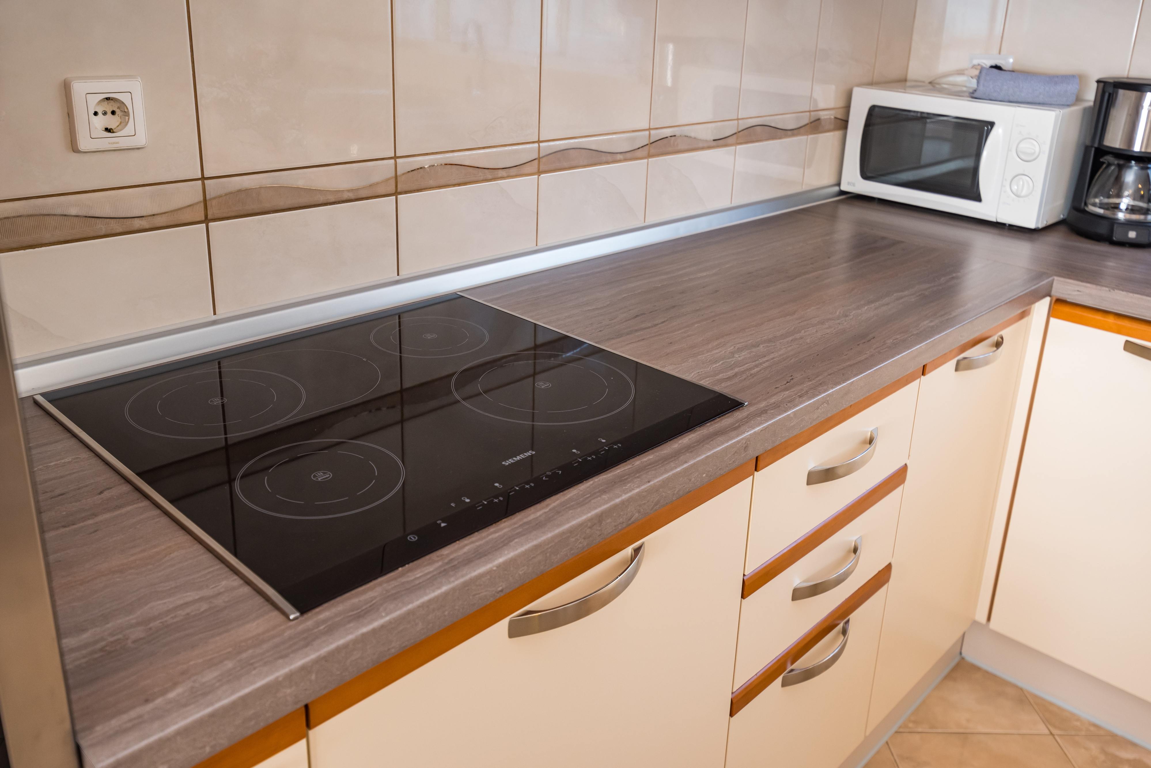 Three bedroom apartment near beach Maslenica, Novigrad  A-a